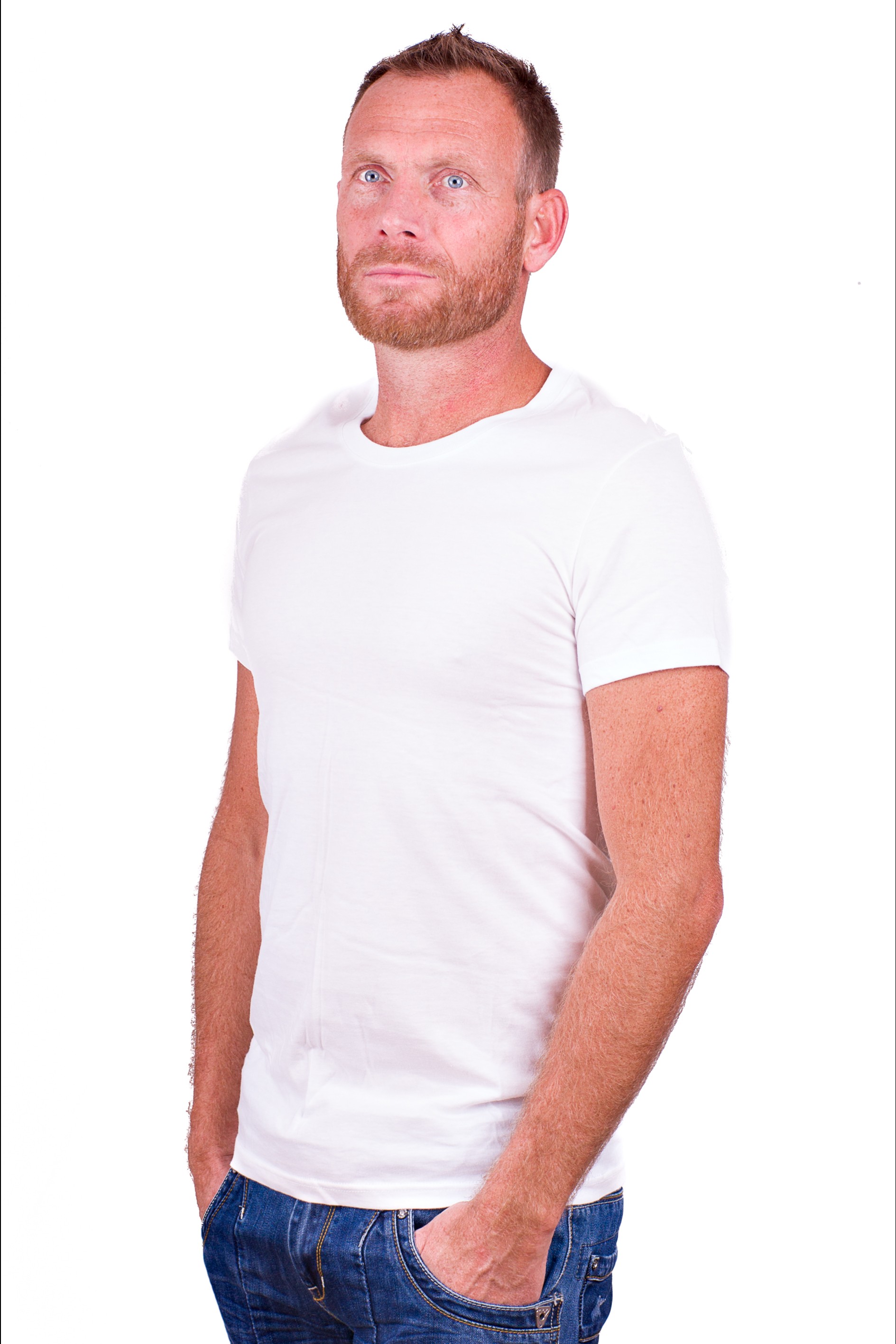 Alan red shirt deals
